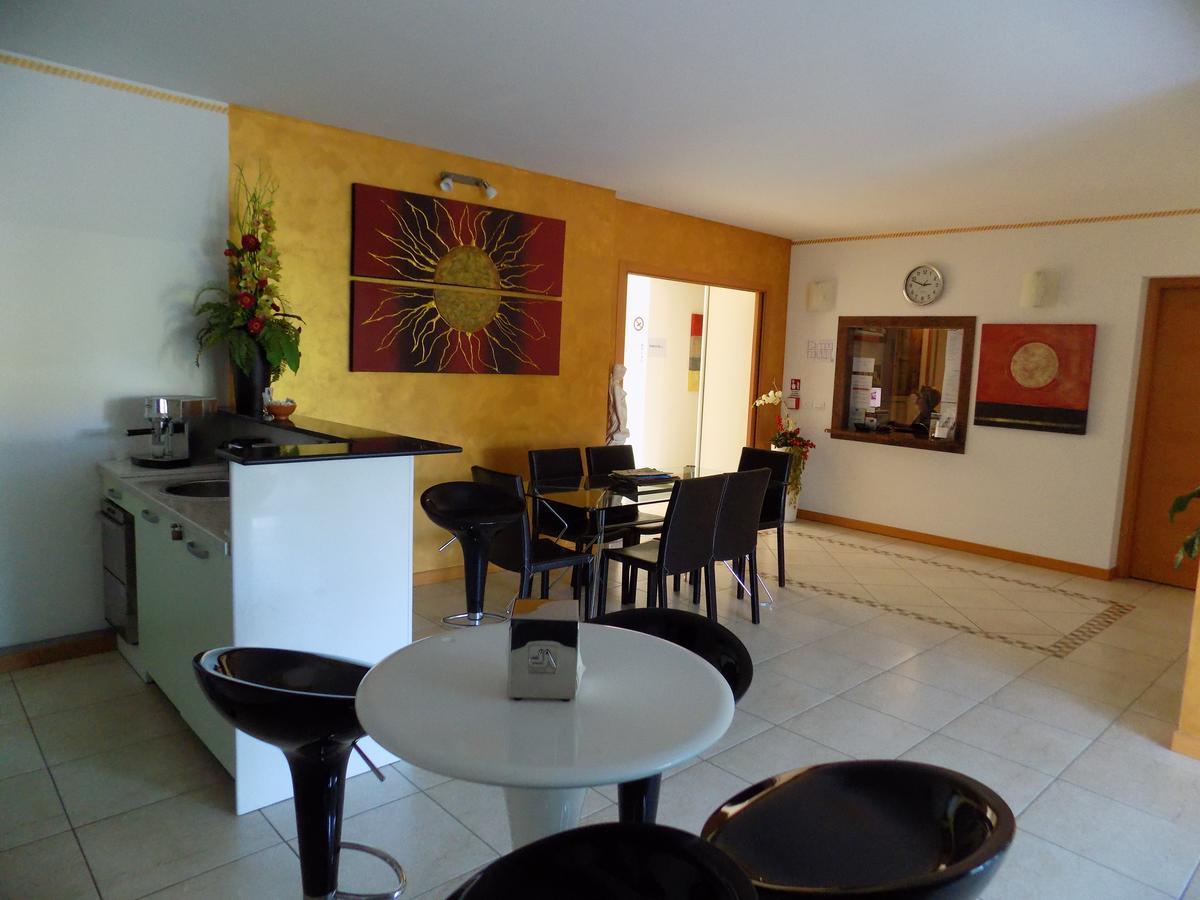 Hotel Residence Sole Fontanafredda Dış mekan fotoğraf